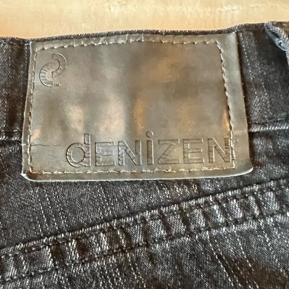 Denizen 216 Skinny Fit Distressed Jeans - Picture 5 of 6